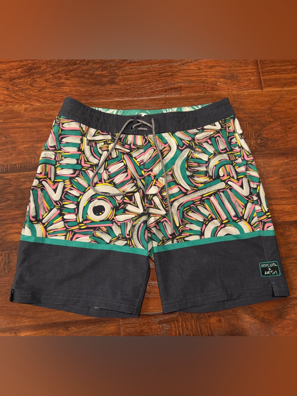Rip Curls Mens Board shorts W30